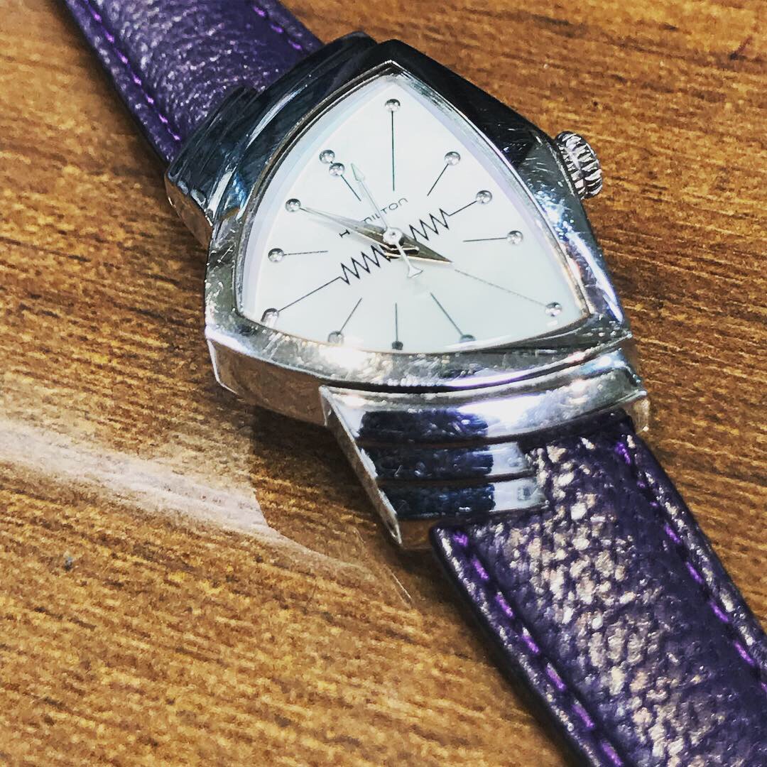 紫色の時計革ベルト