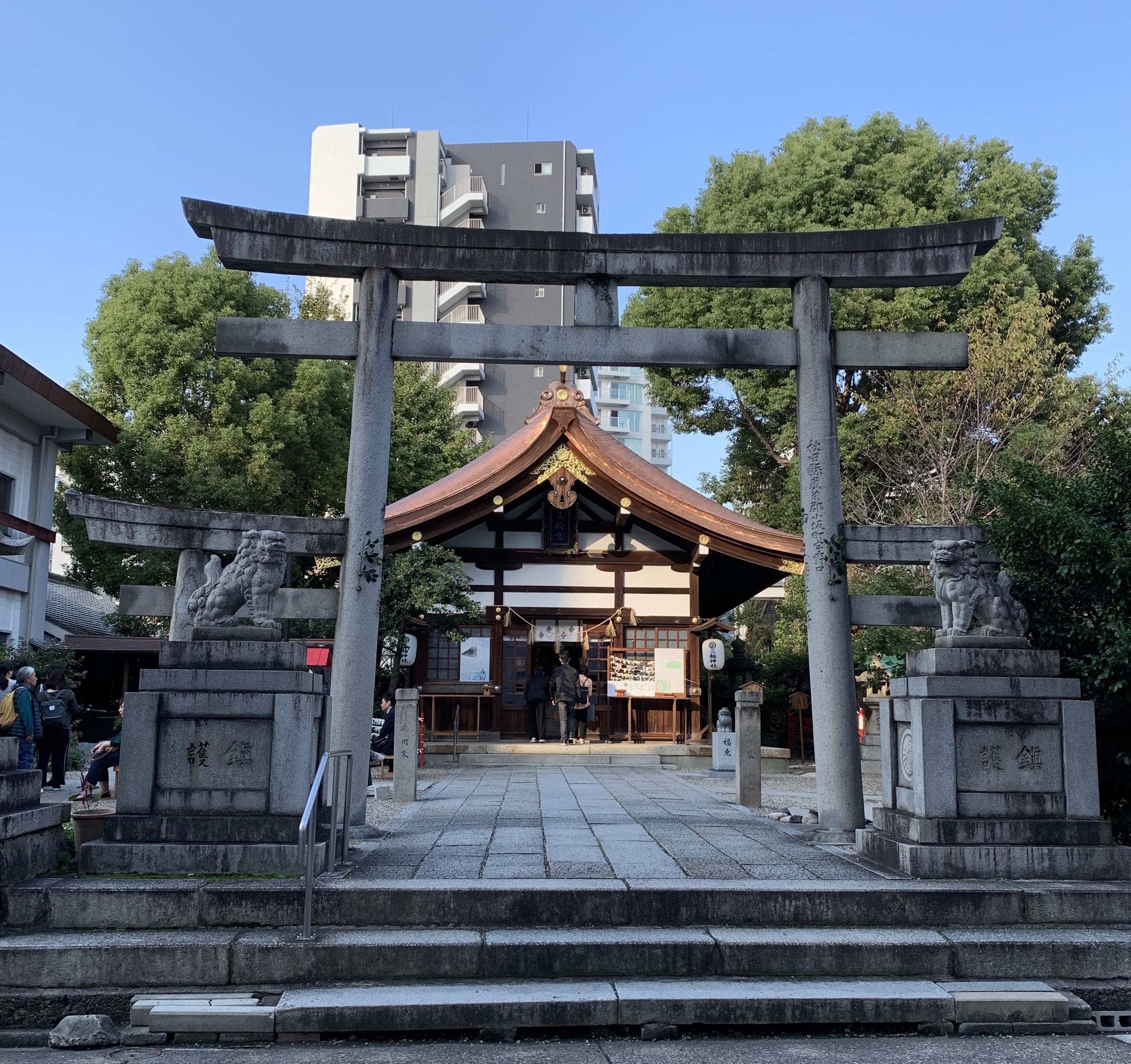 大神神社と三輪神社