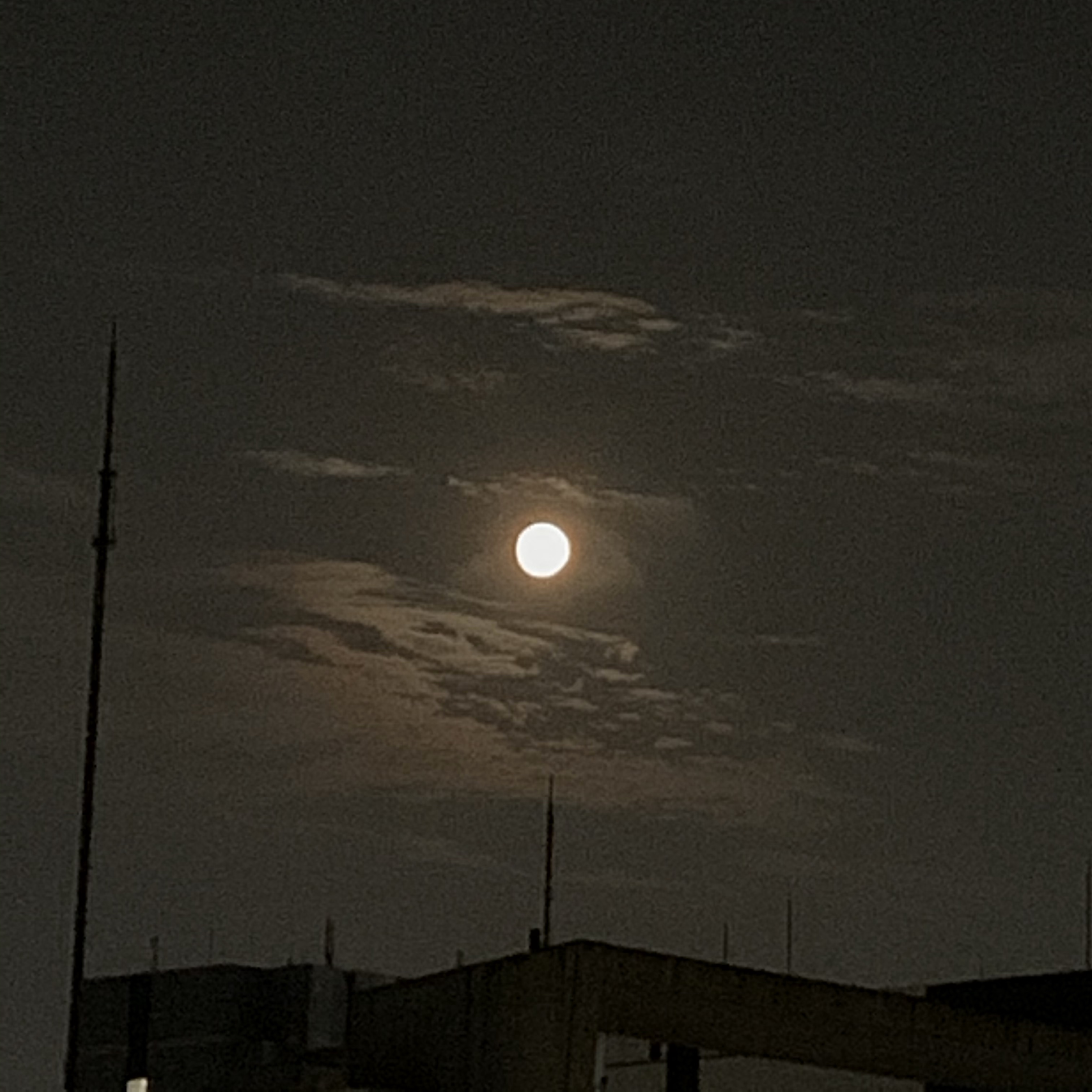 満月の光を浴びる　月光浴