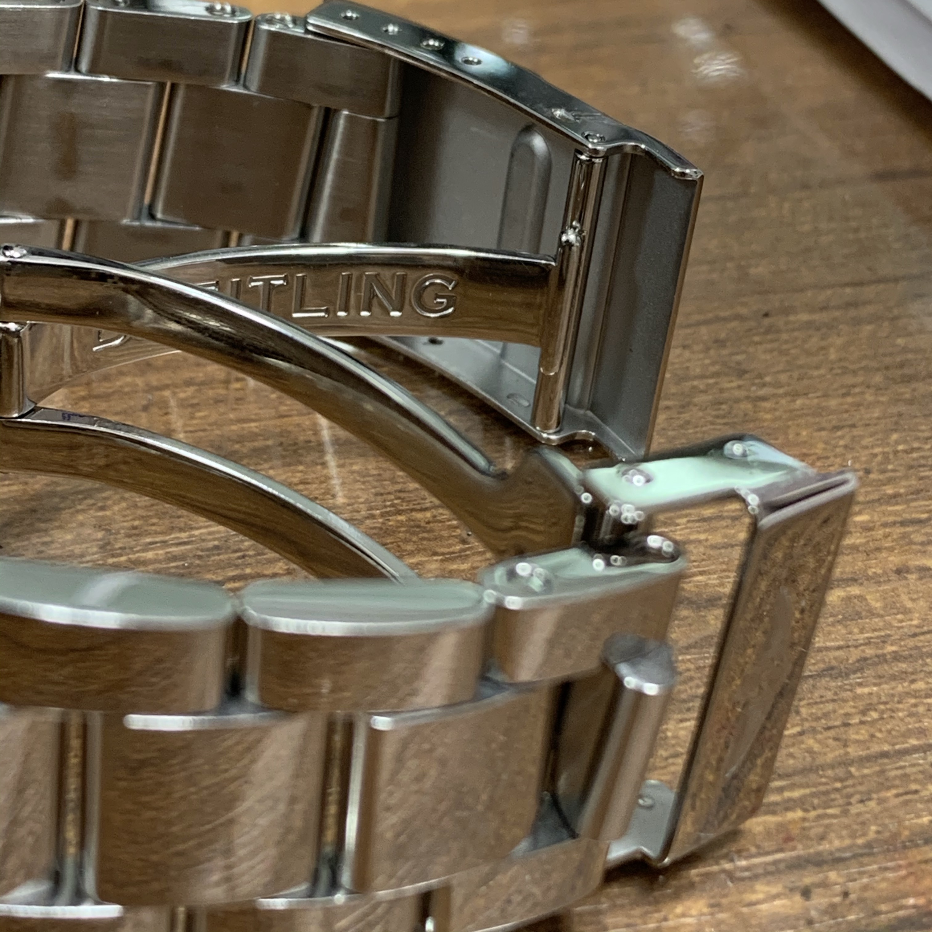 時計金属ブレスの修理 ／　ブライトリング時計ベルト修理